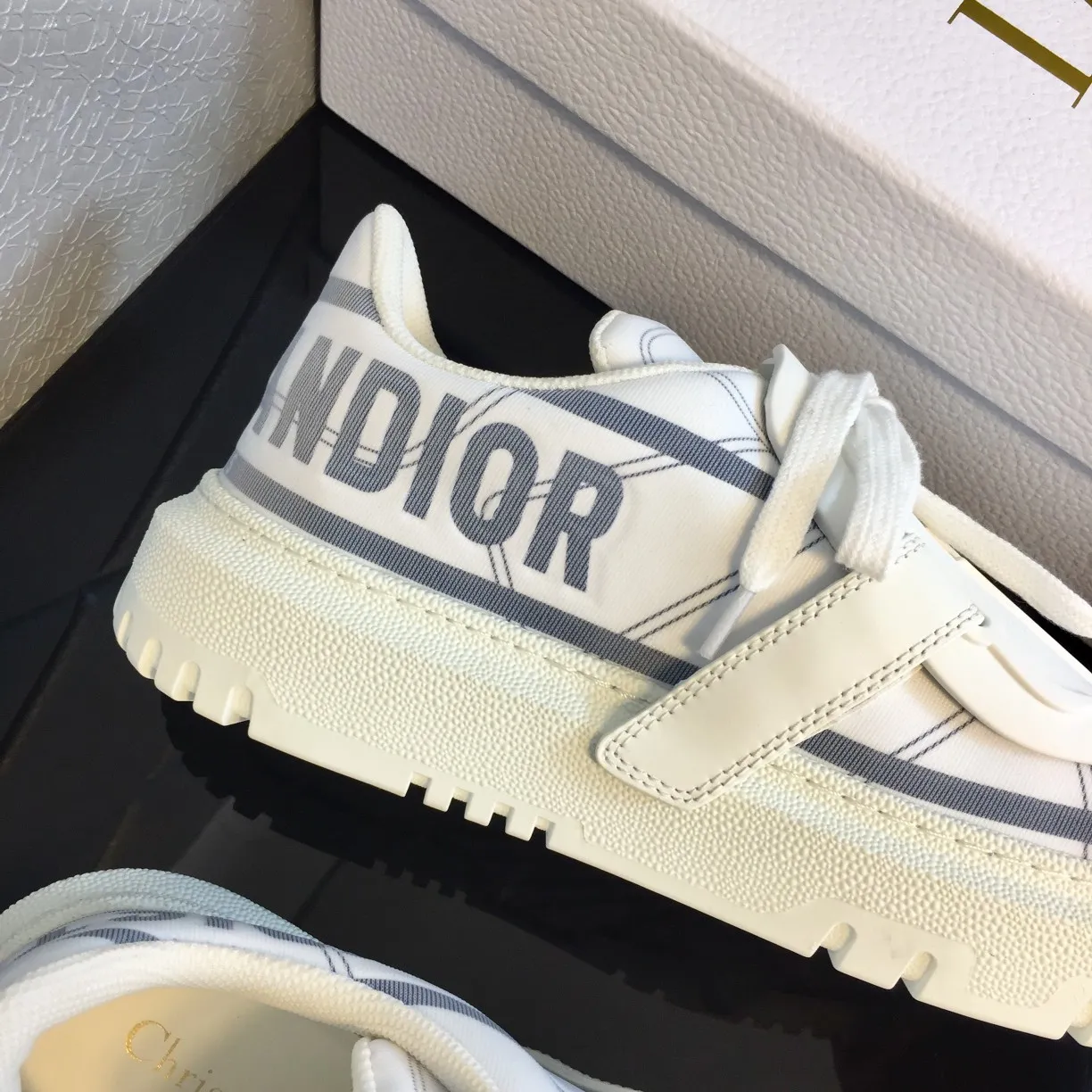 👟👟Ex-factory price 480👟👟 dior shell shoes, 2021 new colors, complete colors, quality depends on the details, welcome to see the board. The outsole is made of original T👟👟 ex-factory price U outsole, size: 35-41 (41 is custom-made, first order)
